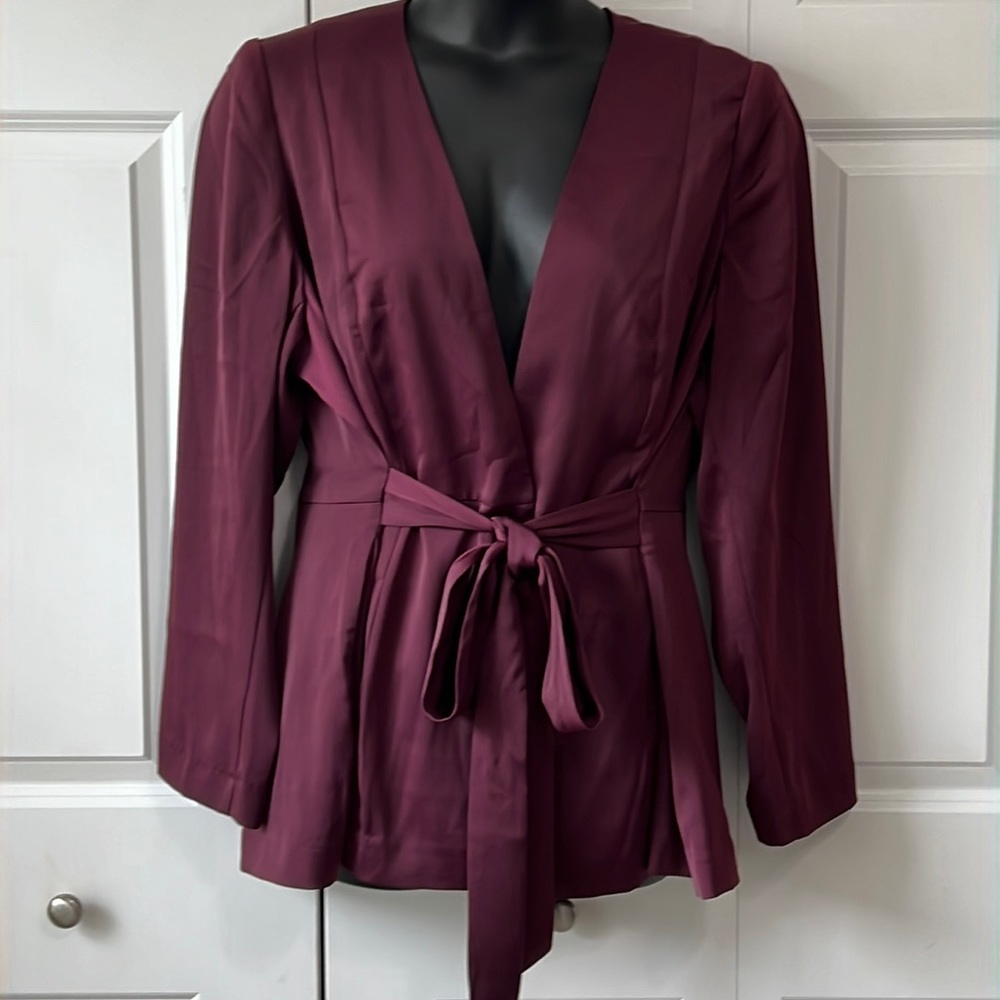 Tie waist blazer in burgundy size 22